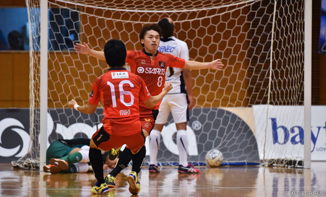 20_20150918_ury-ngy_1807-L