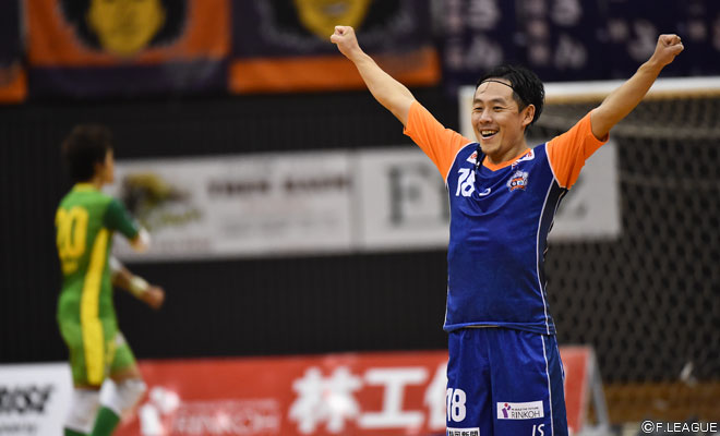 23_20151010_hmm-ury_1806-L